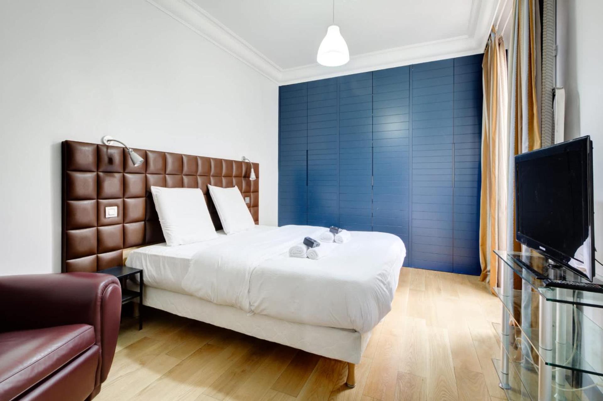 Appartement Moderne Avec Cuisine Equipee Et Balcon Paris
